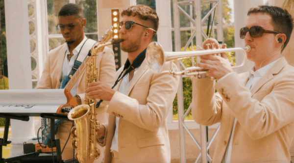 House Atlantic horns